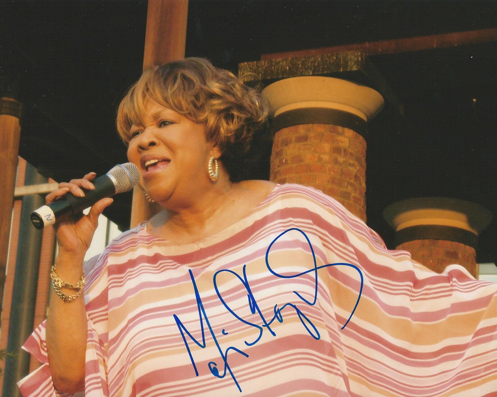 GFA I'll Take You There * MAVIS STAPLES * Signed 8x10 Photo Poster painting M8 COA