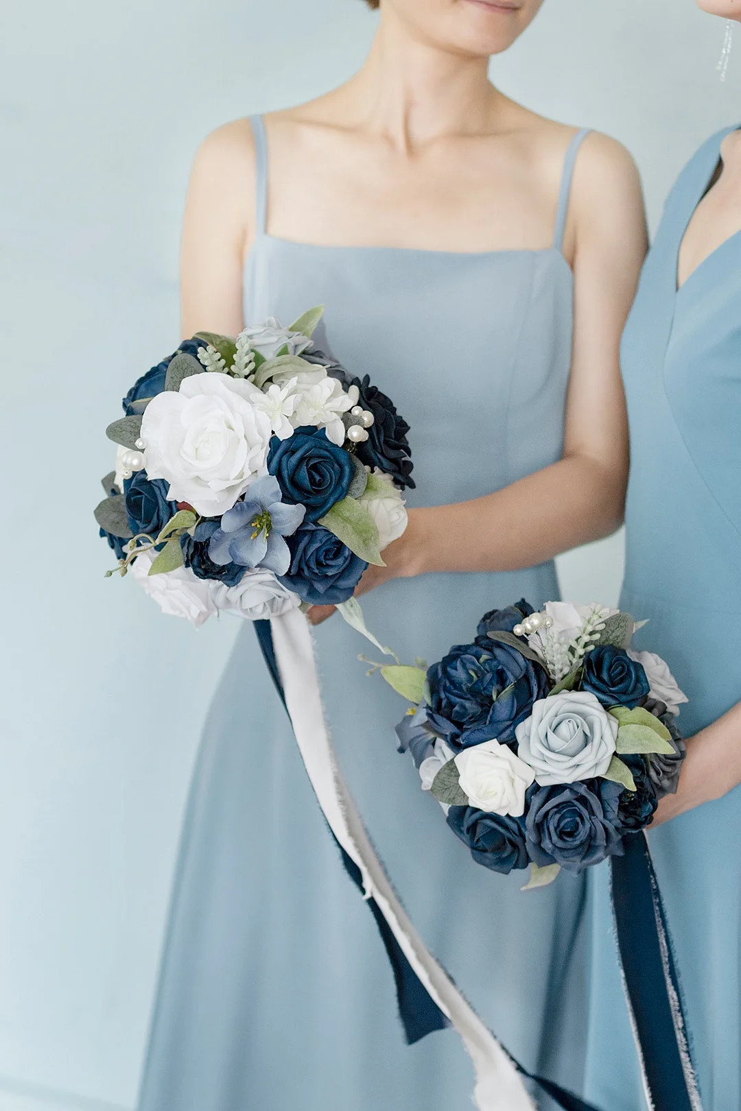Maid of Honor & Bridesmaid Bouquets in Noble Navy Blue