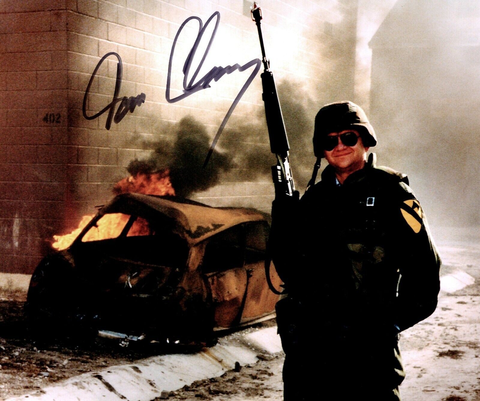 AUTOGRAPHED 8X10 Photo Poster painting SIGNED BY RENOWNED AUTHOR TOM CLANCY(1947-2013) UACC COA