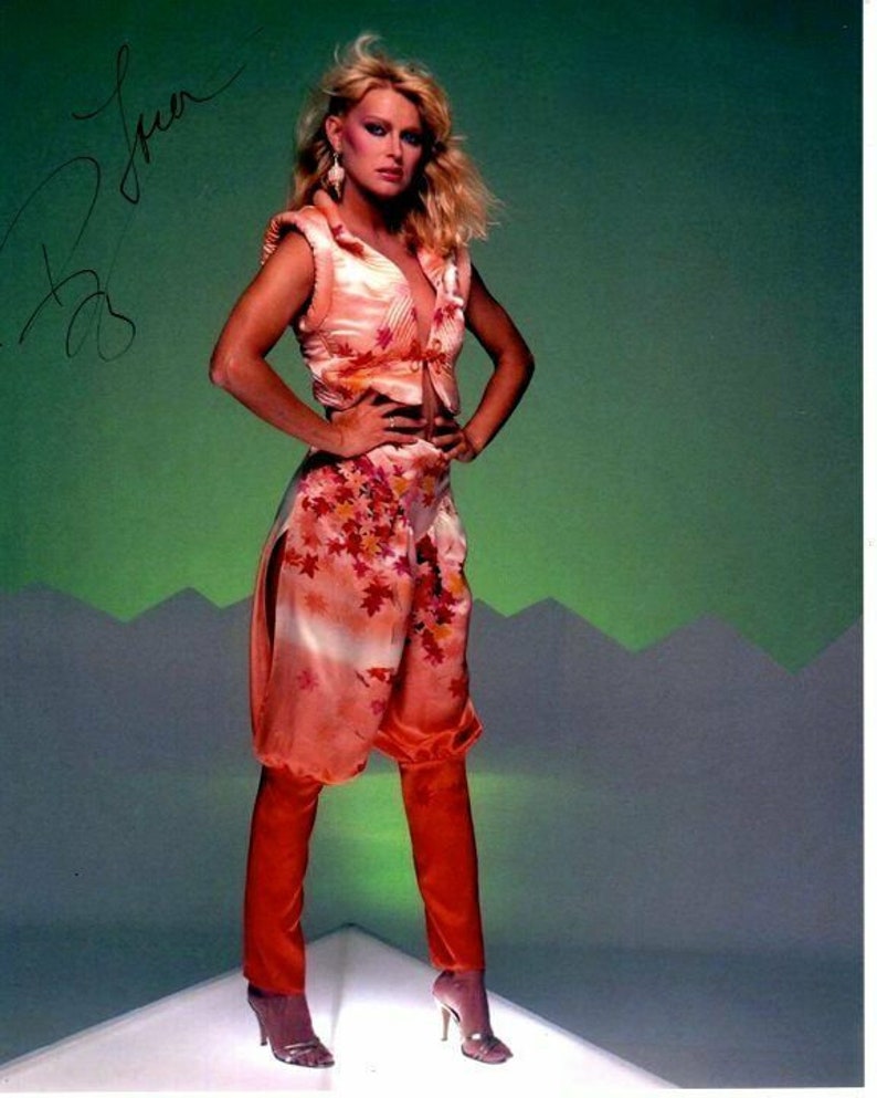 Randi oakes signed autographed Photo Poster painting