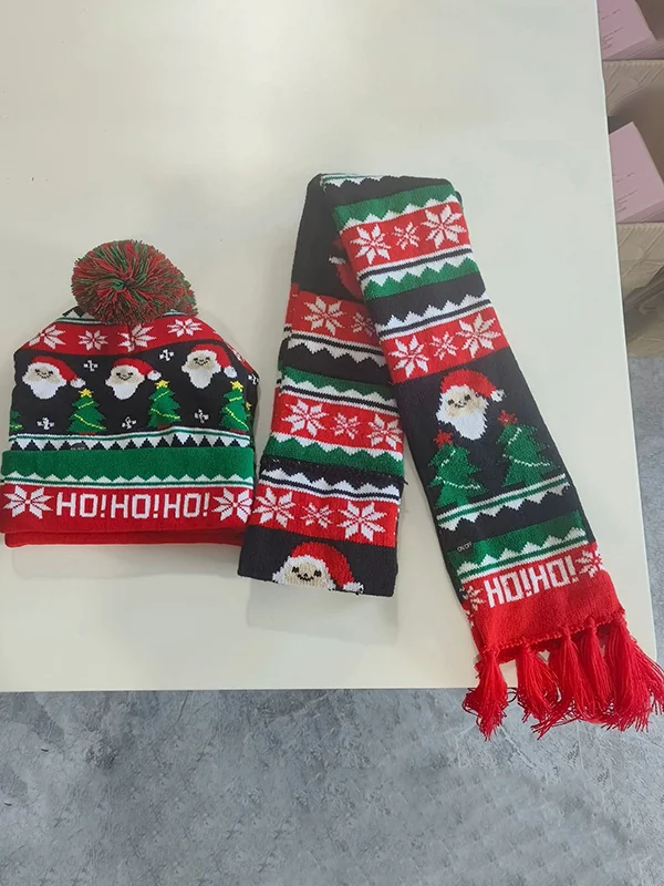 Christmas Cartoon Pattern LED Light Up Tassel Knitted Scarf And Hat Set