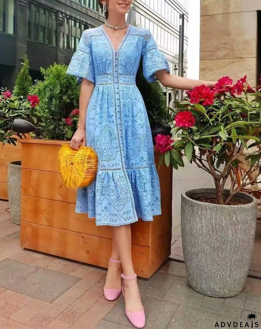 V-Neck Short-Sleeved Hollow Single, Buttoned Lace Dress
