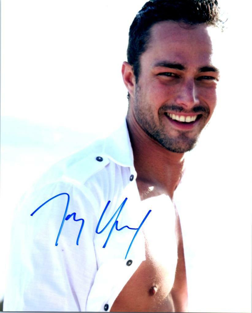 Taylor Kinney signed 8x10 Picture autographed Photo Poster painting with COA