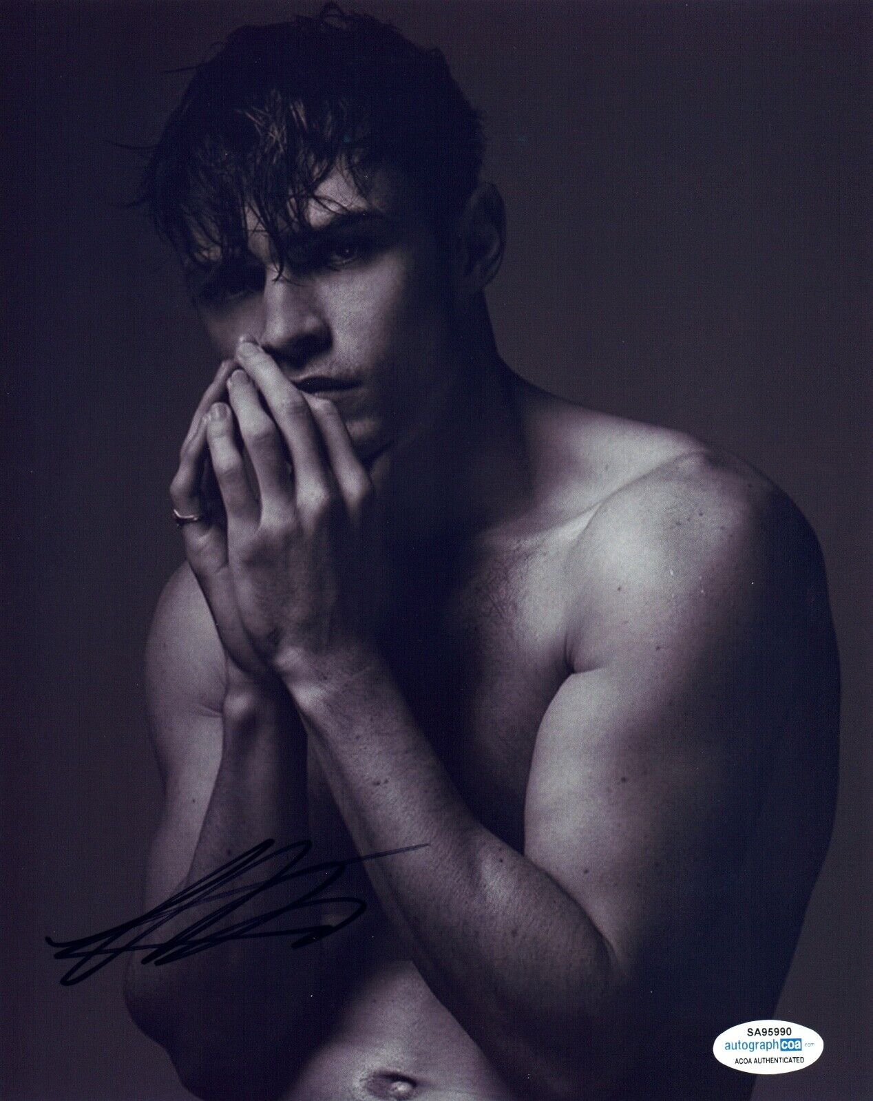 Thomas Doherty Signed Autographed 8x10 Photo Poster painting Descendants Gossip Girl ACOA COA