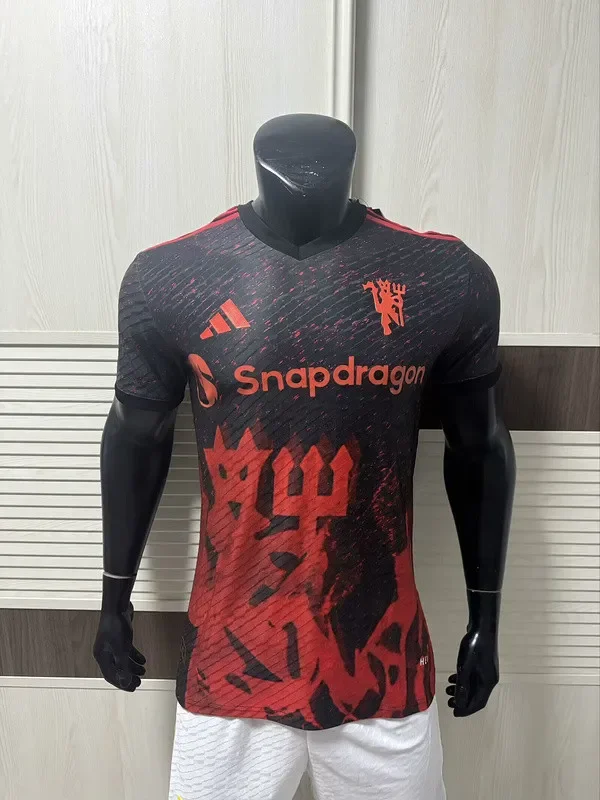 Player 2025-2026 Manchester United Black/Red Soccer Training Jersey