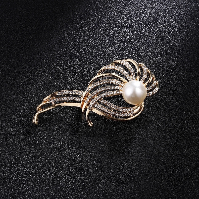 Glam Pin Geometric Alloy Inlay Artificial Pearls Rhinestones Women’S Brooches