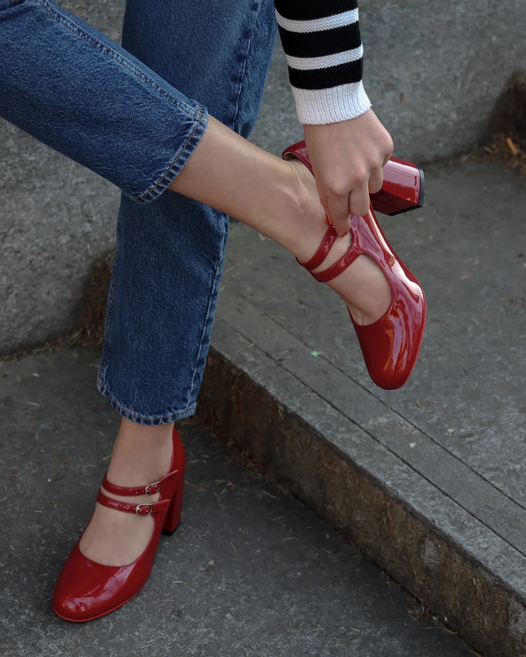 85mm Women's Chunky Heels Red Bottom Shoes Comfortable Miss Jane Block Heel Patent Pumps-MERUMOTE