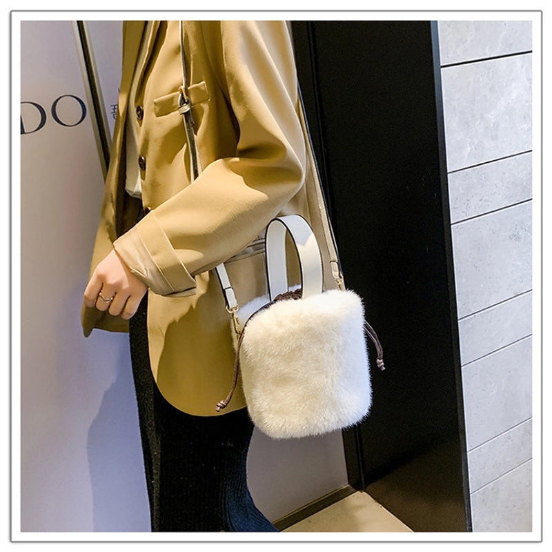 Autumn And Winter New Trendy Simple Plush Mini Portable Shoulder Crossbody Bag Women’s Retro Cylinder Bucket Bag