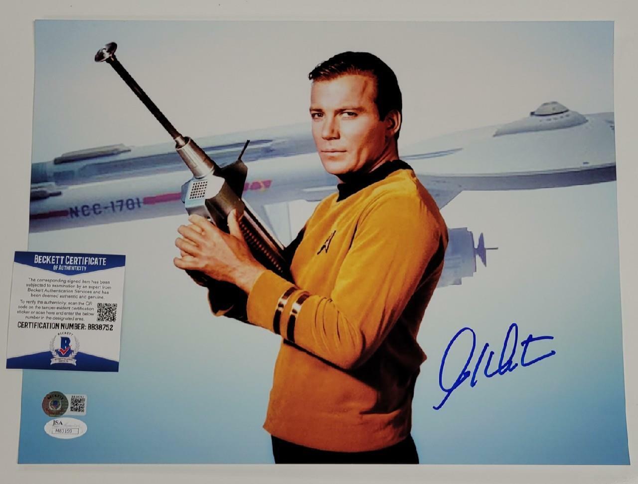 William Shatner signed Star Trek 11x14 Photo Poster painting Cpt. Kirk Autograph (A) ~ BAS COA