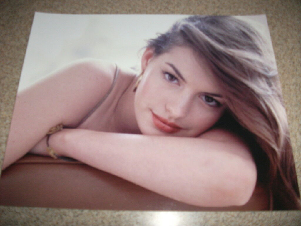 Anne Hathaway Sexy Movie Star Hollywood 8 x 10 Color Photo Poster painting Head Shot