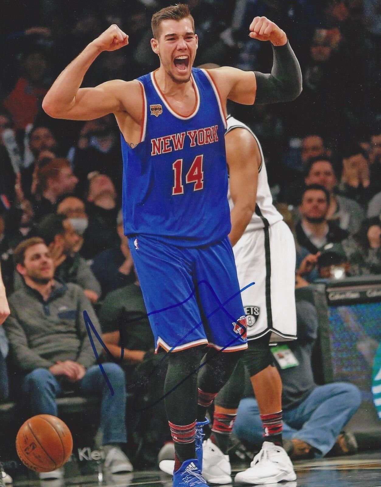 Guillermo Hernangomez autographed 8x10 New York KnicksB127