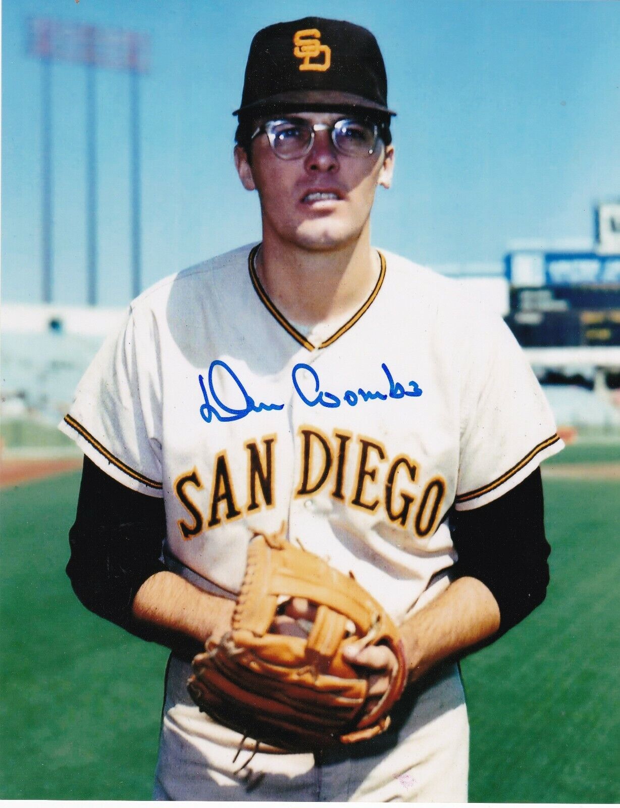 DAN COOMBS SAN DIEGO PADRES ACTION SIGNED 8x10