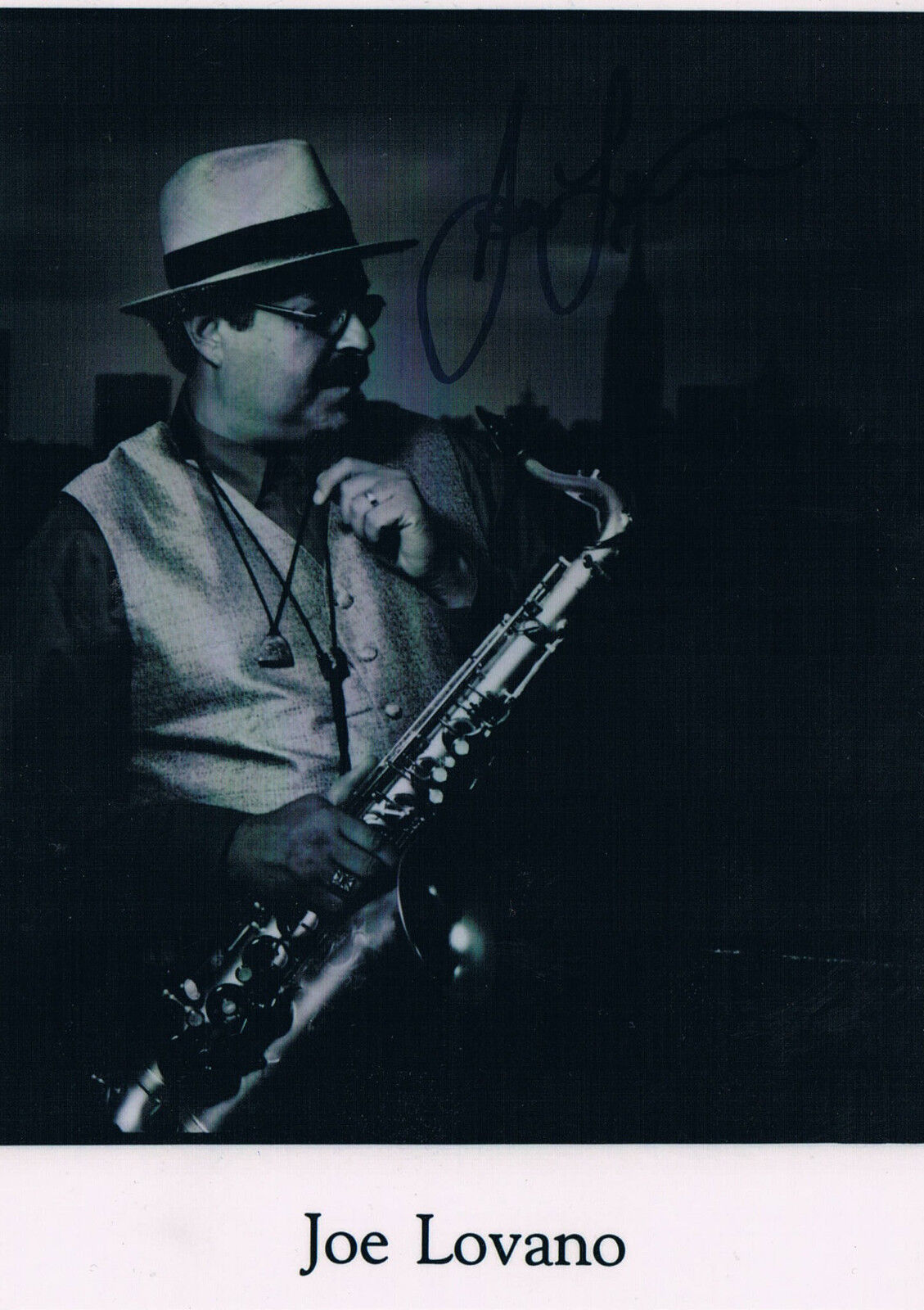 Joe Lovano 1952- genuine autograph 5x7