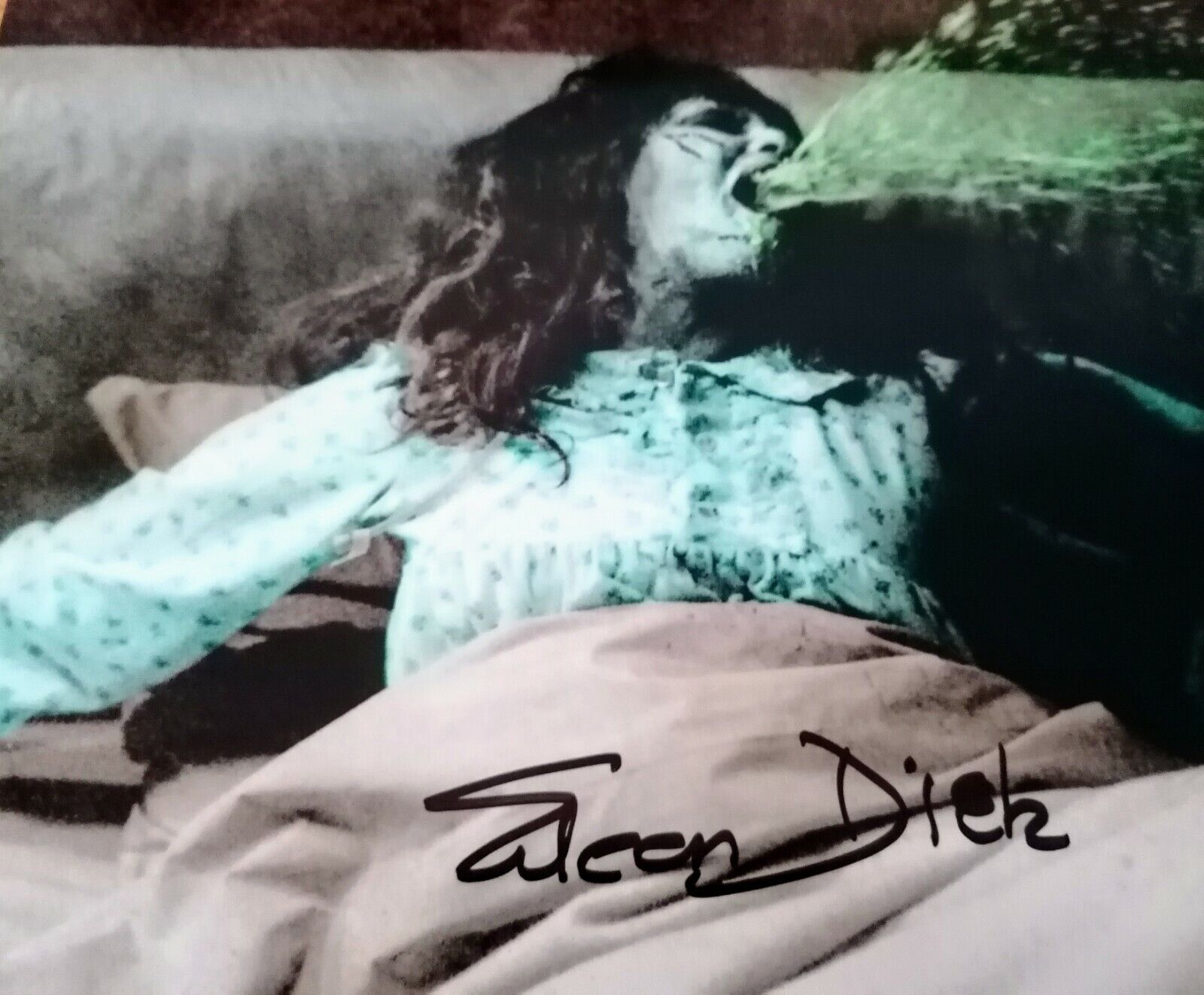 EILEEN DIETZ SIGNED COLOUR 8 X 10 Photo Poster painting FROM THE 1973 HORROR FILM THE EXORCIST