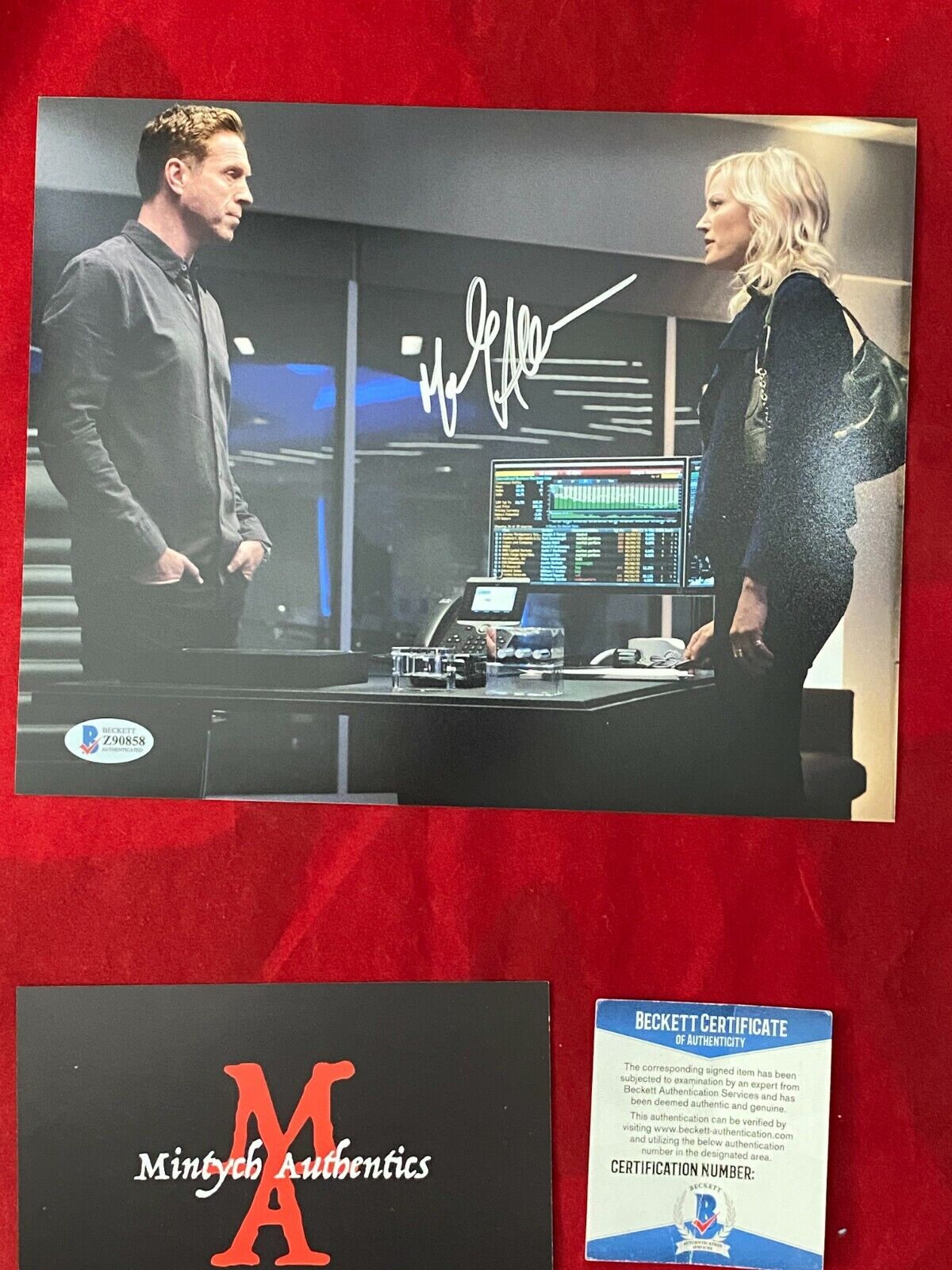 MALIN AKERMAN AUTOGRAPHED SIGNED 8x10 Photo Poster painting! BILLIONS! BECKETT COA!