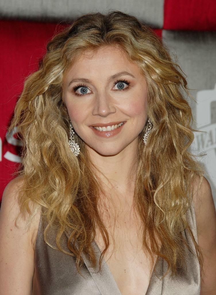 Sarah Chalke 8x10 Picture Simply Stunning Photo Poster painting Gorgeous Celebrity #16