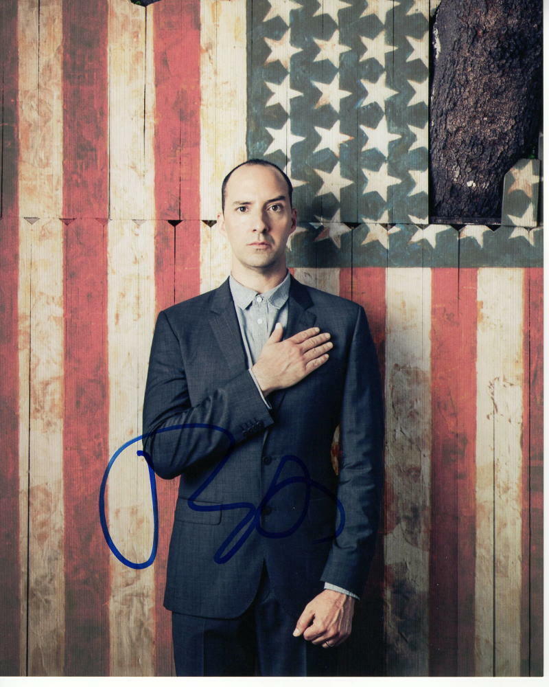 TONY HALE SIGNED AUTOGRAPHED 8X10 Photo Poster painting -TOY STORY, VEEP, ARRESTED DEVELOPMENT 2