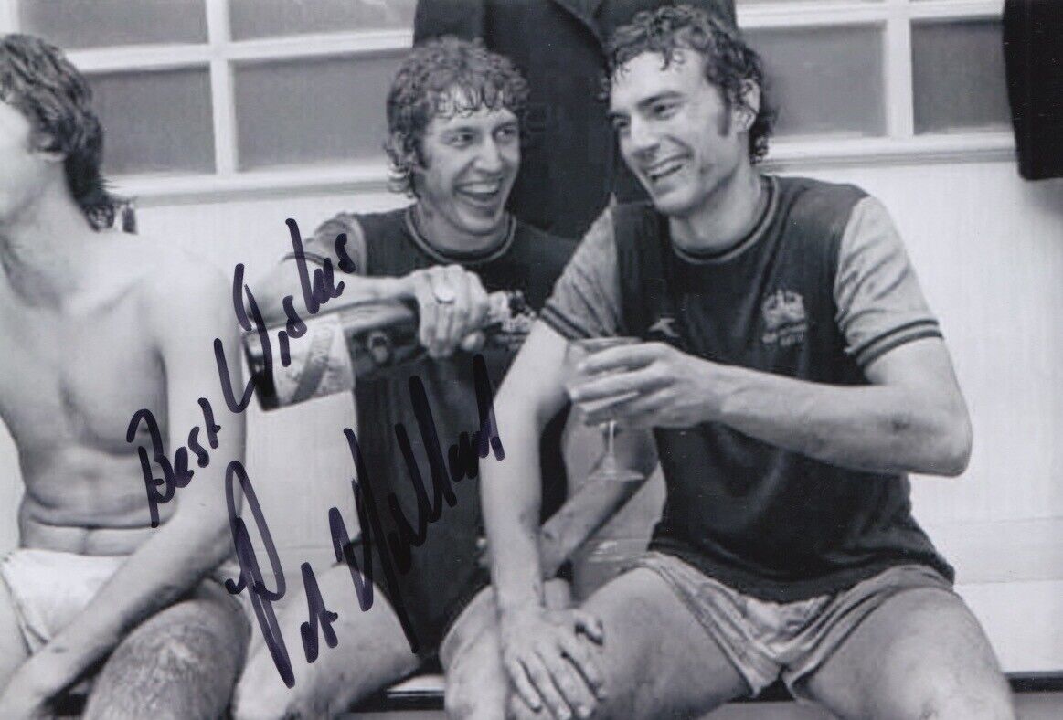 PAT HOLLAND HAND SIGNED 6X4 Photo Poster painting WEST HAM UNITED FOOTBALL AUTOGRAPH 3