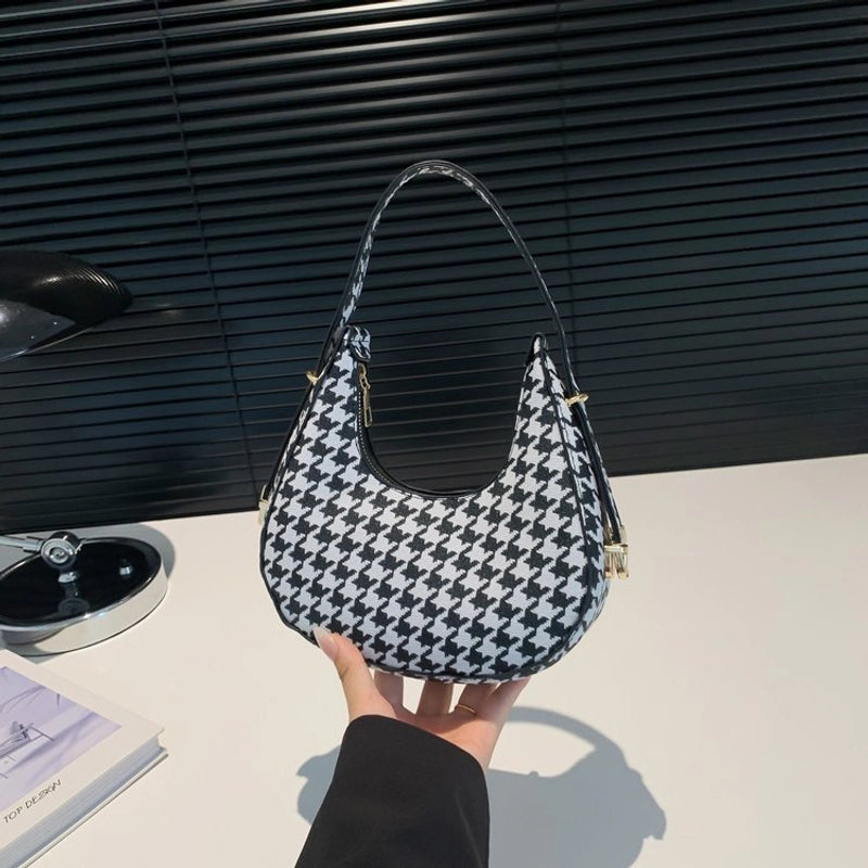 Women’s Medium Pu Leather Houndstooth Zebra Classic Style Streetwear Pillow Shape Zipper Underarm Bag