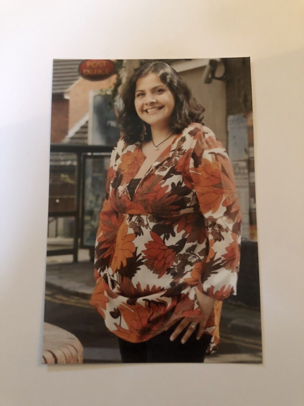 NINA WADIA (EASTENDERS) UNSIGNED Photo Poster painting- 6x4”