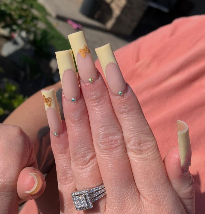 Yellow nails French tip nails pastels swirl summer nails | Yellow nails,  Gel nails, Classy acrylic nails