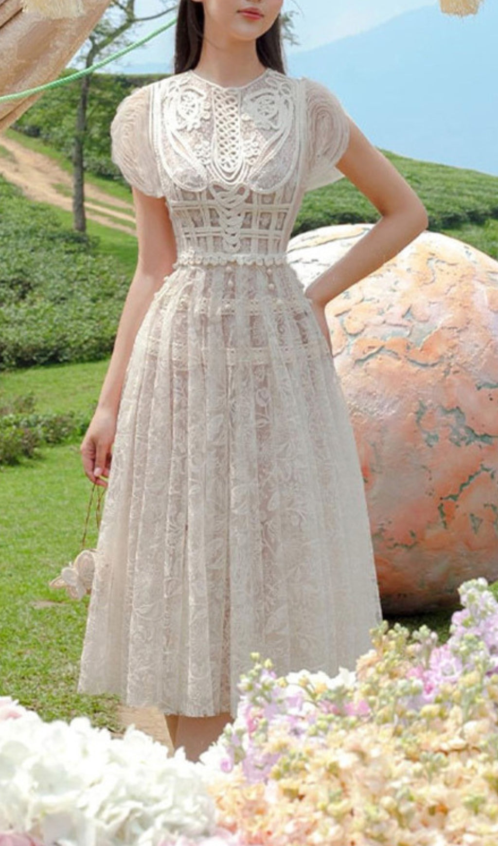 Aminata Lace Midi Dress Fashionslee