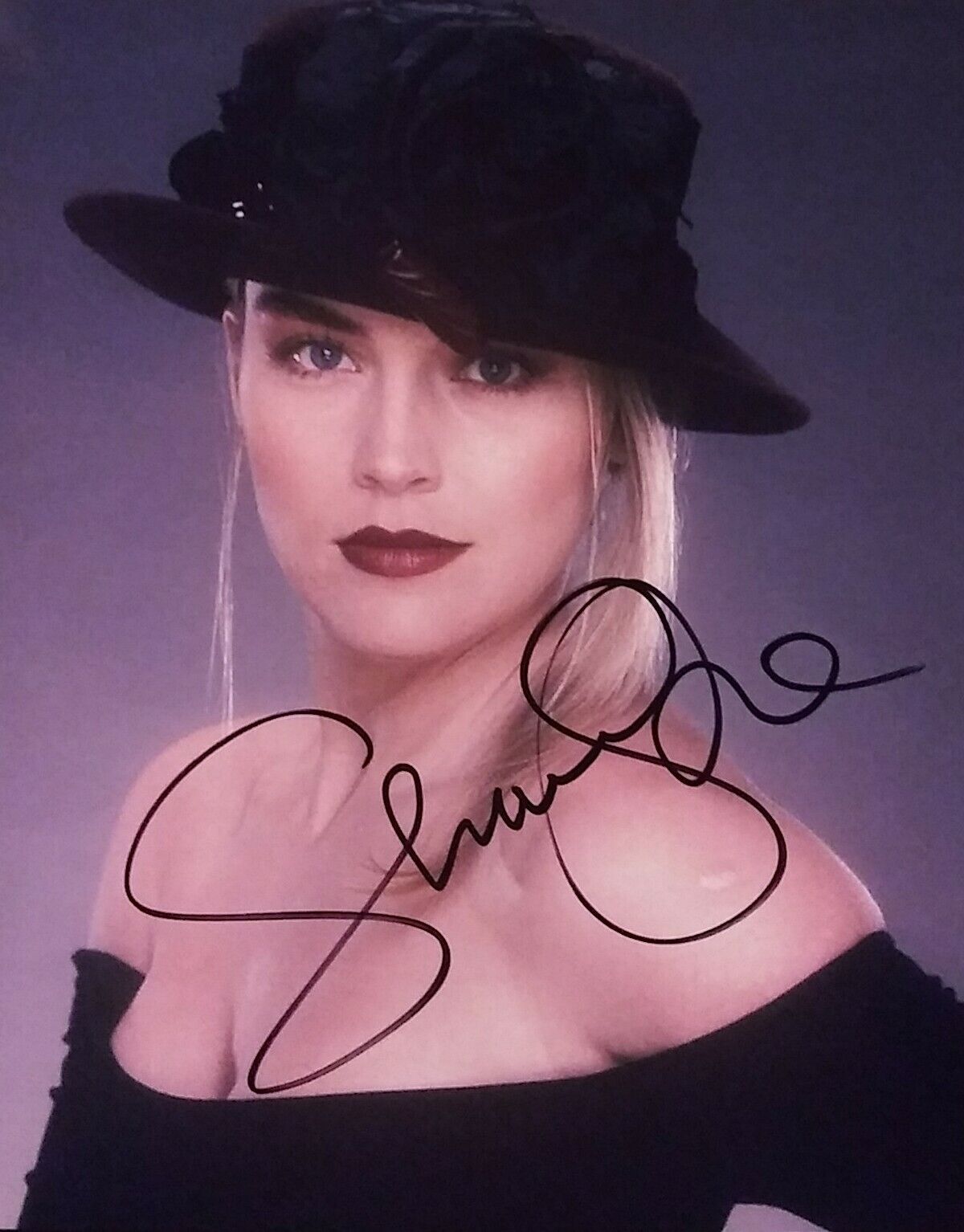 Sharon Stone signed 8 x 10