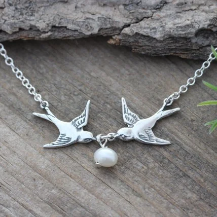 Pearl Cute Swallow Necklace