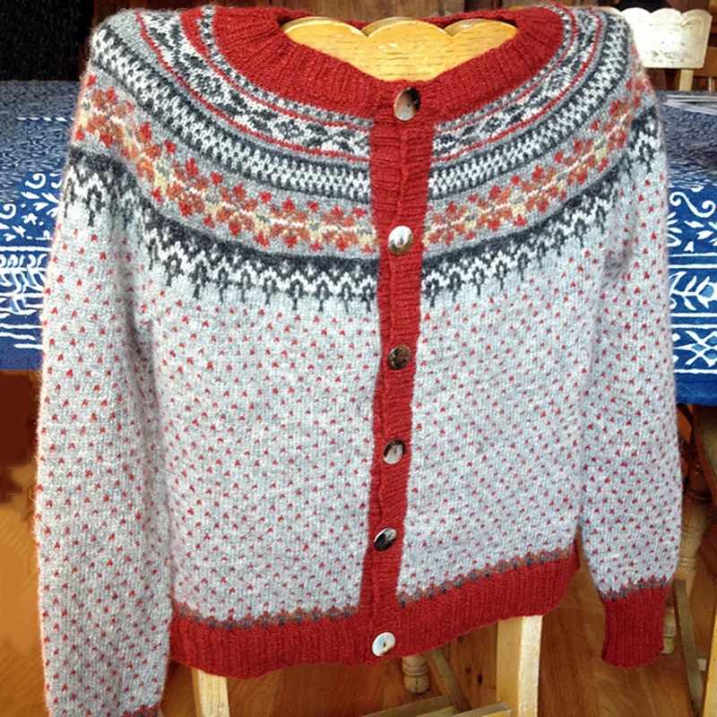 Vintage Icelandic Knitted Pattern Women's Sweater