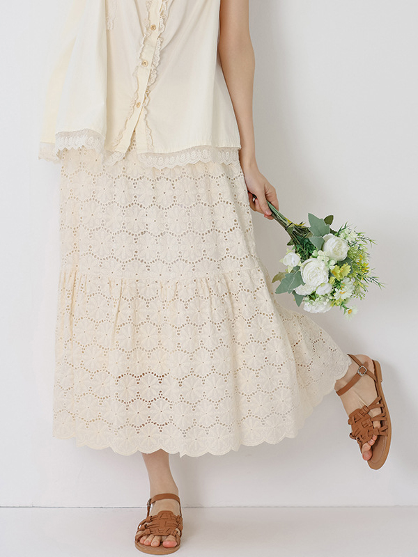 Loose Embroidery Hollow Elastic Waist Skirt