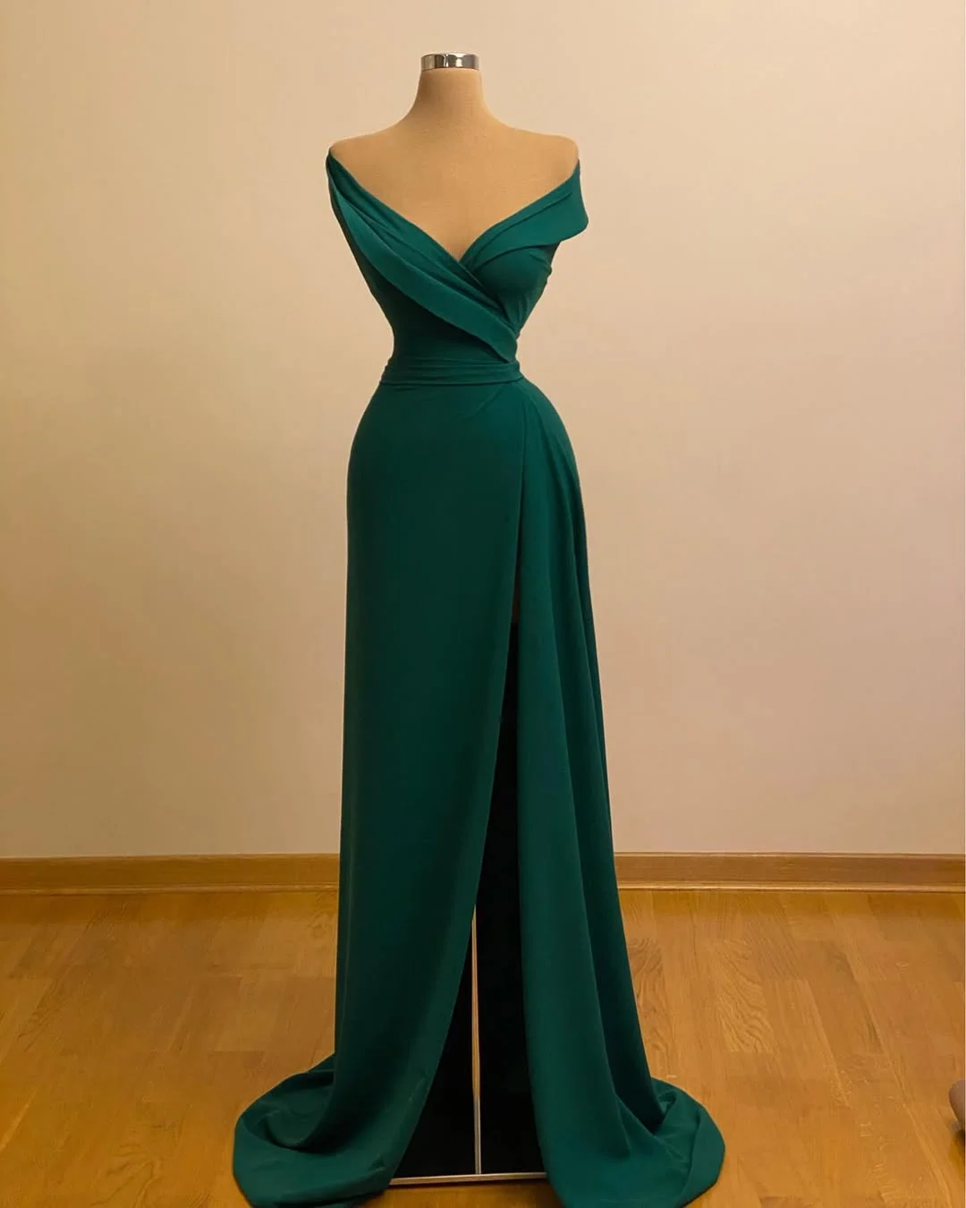 Daisda Dark Green Sleeveless Strapless Deep V-Neck Mermaid Prom Dress