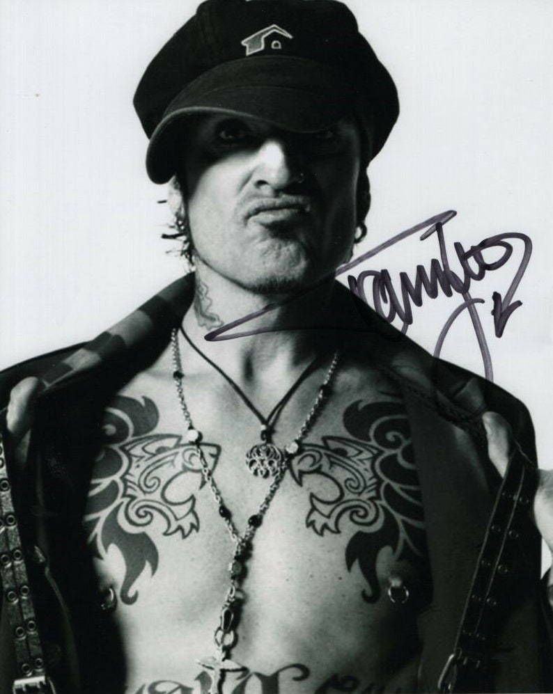 Tommy lee signed autographed motley crue Photo Poster painting