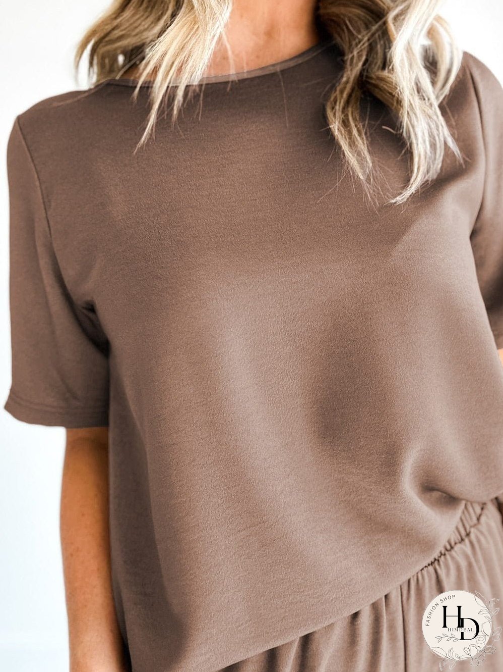 The Perfect Everyday Outfit: Two-Piece Set for Comfort and Style