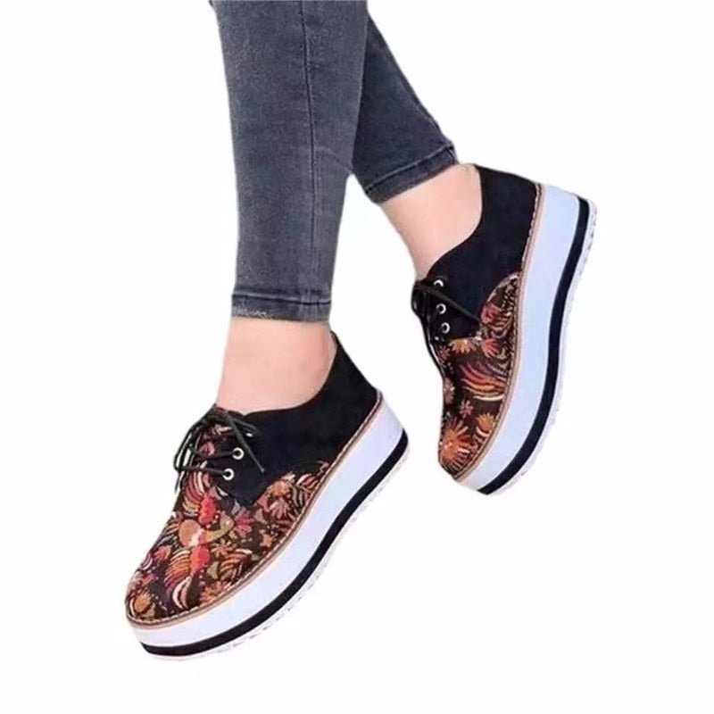 2021 High Quality Embroidered Flowers Platform Shoes Women Flats Zapatillas Mujer Casual Ladies Shoes Feminino Plus size 43