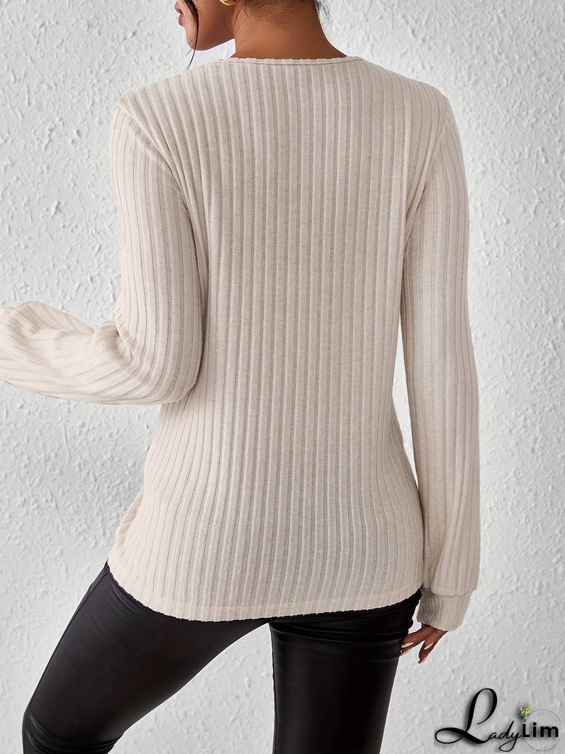 Modern and Versatile winter T-shirt