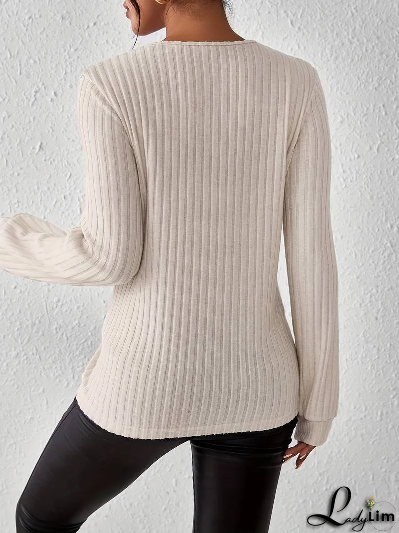 Modern and Versatile winter T-shirt