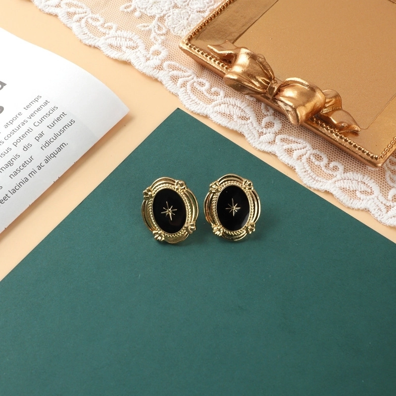 Retro Round Alloy Inlay Pearl Women’s Ear Studs 1 Pair