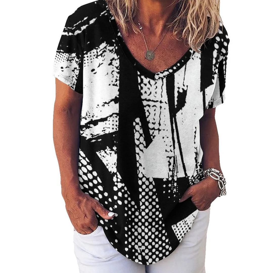 V-neck Short Sleeve Casual T-shirt for  Women Printed with Pattern Black, White, Abstract