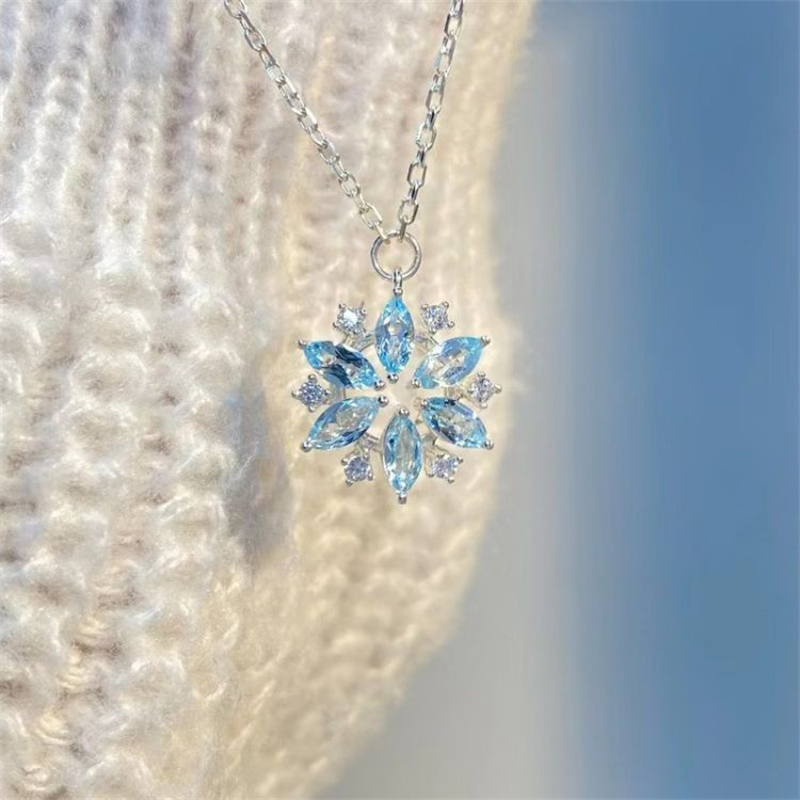 Classy Snowflake Diamond Pendant Necklace wearshes