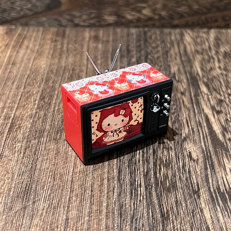 Mini Vintage TV Model DIY Scene Accessory