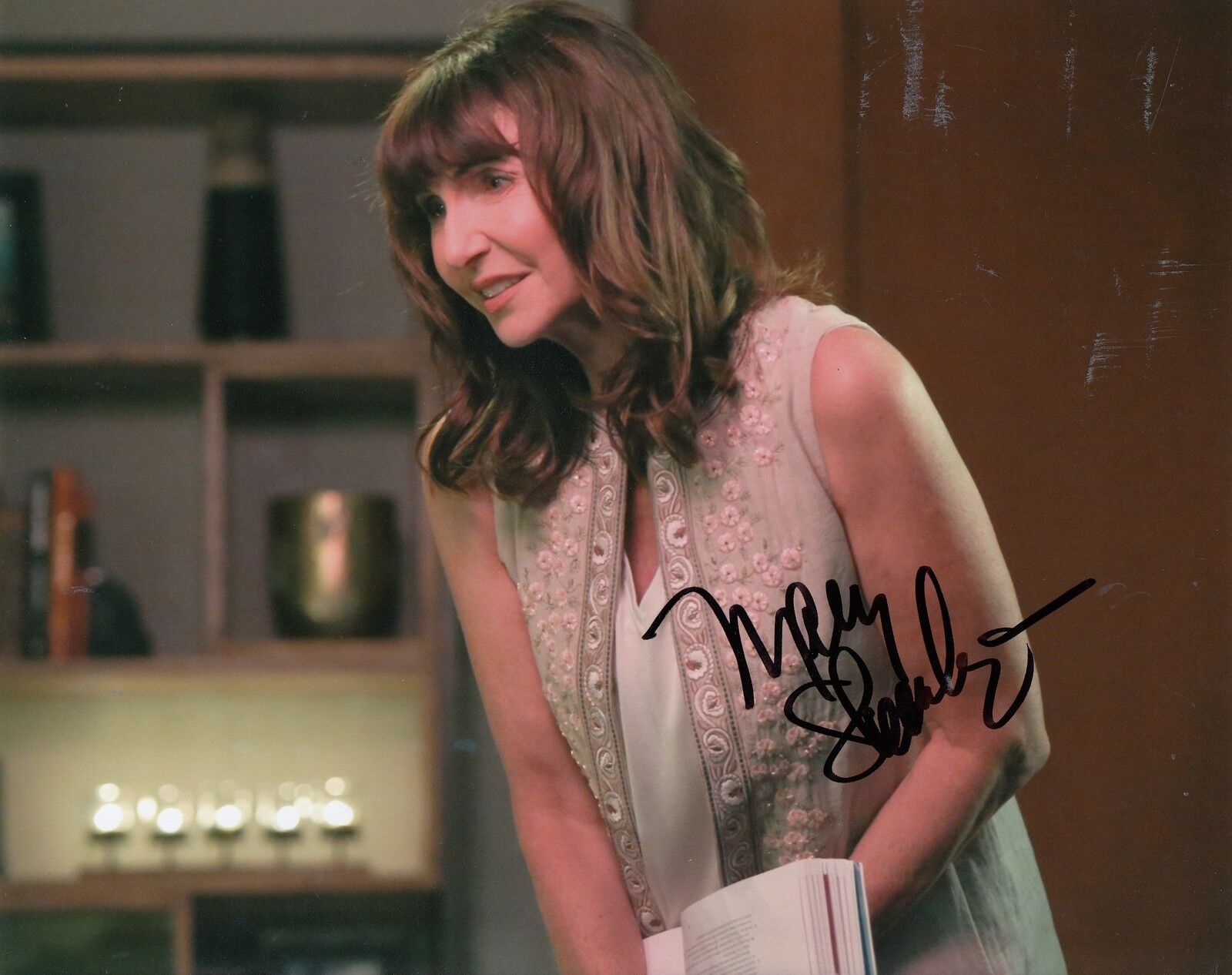 MARY STEENBURGEN signed *THE LAST MAN ON EARTH* GAIL 8X10 Photo Poster painting W/COA AUTOGRAPH