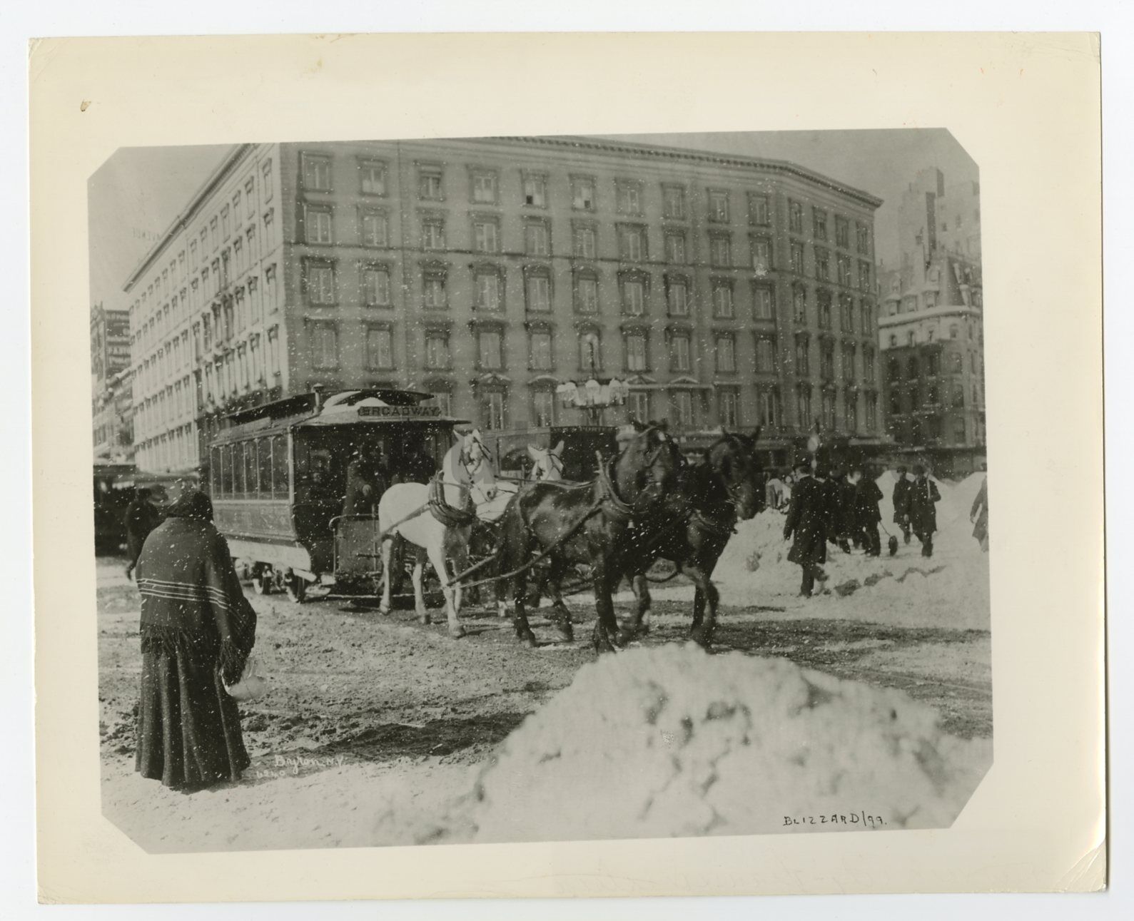 Classic Streetcars - Vintage 8x10 Publication Photo Poster painting - 1899 New York Blizzard