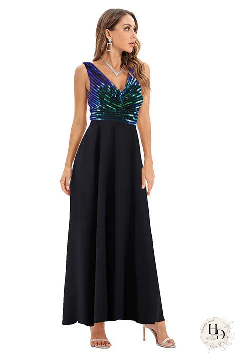 Vestido de noche sin mangas color champán con corte en A