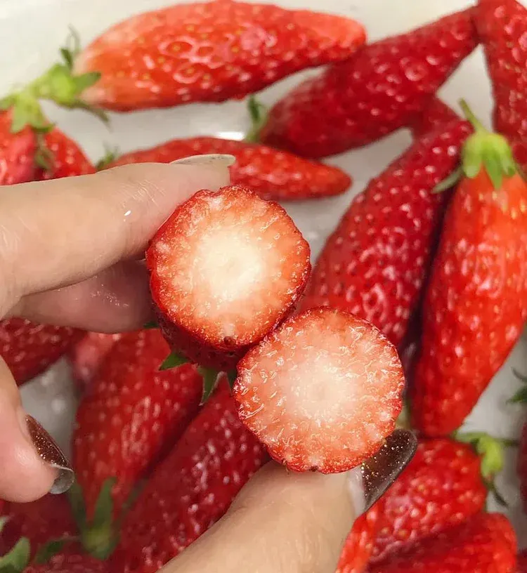 Super Sweet Chili-Shaped Strawberry Seeds🍓