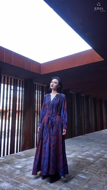 NIGEL NOLAN Relaxed Fit Maxi Dress - 15 Recycled Water Bottles - Blue 