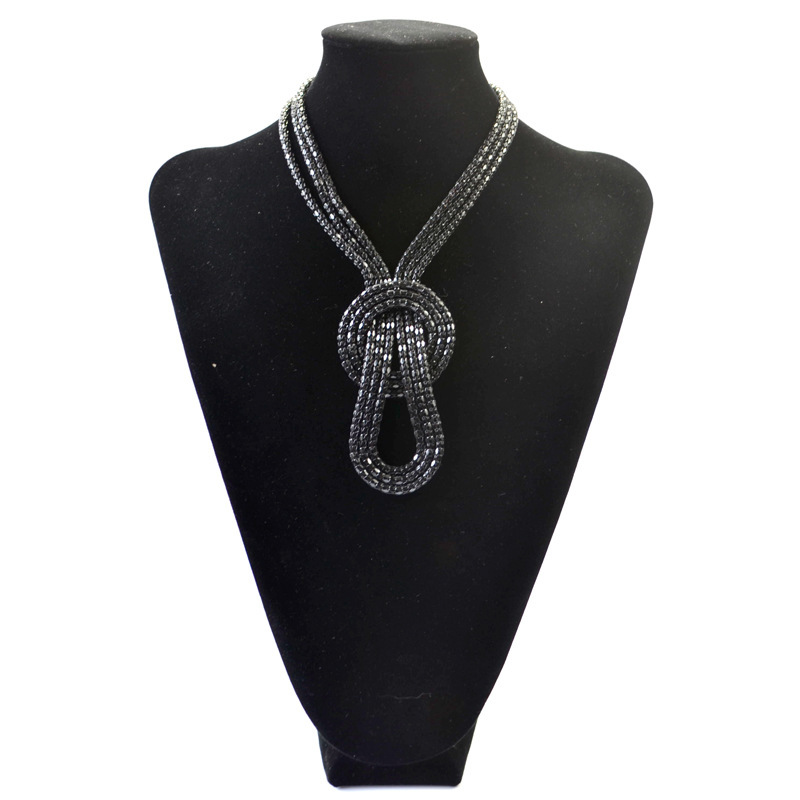 Fashion metal clavicle necklace