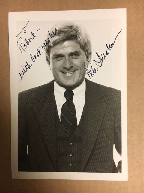 Phil Donahue Signed 5x7 Vintage Photo Poster painting Auction House COA