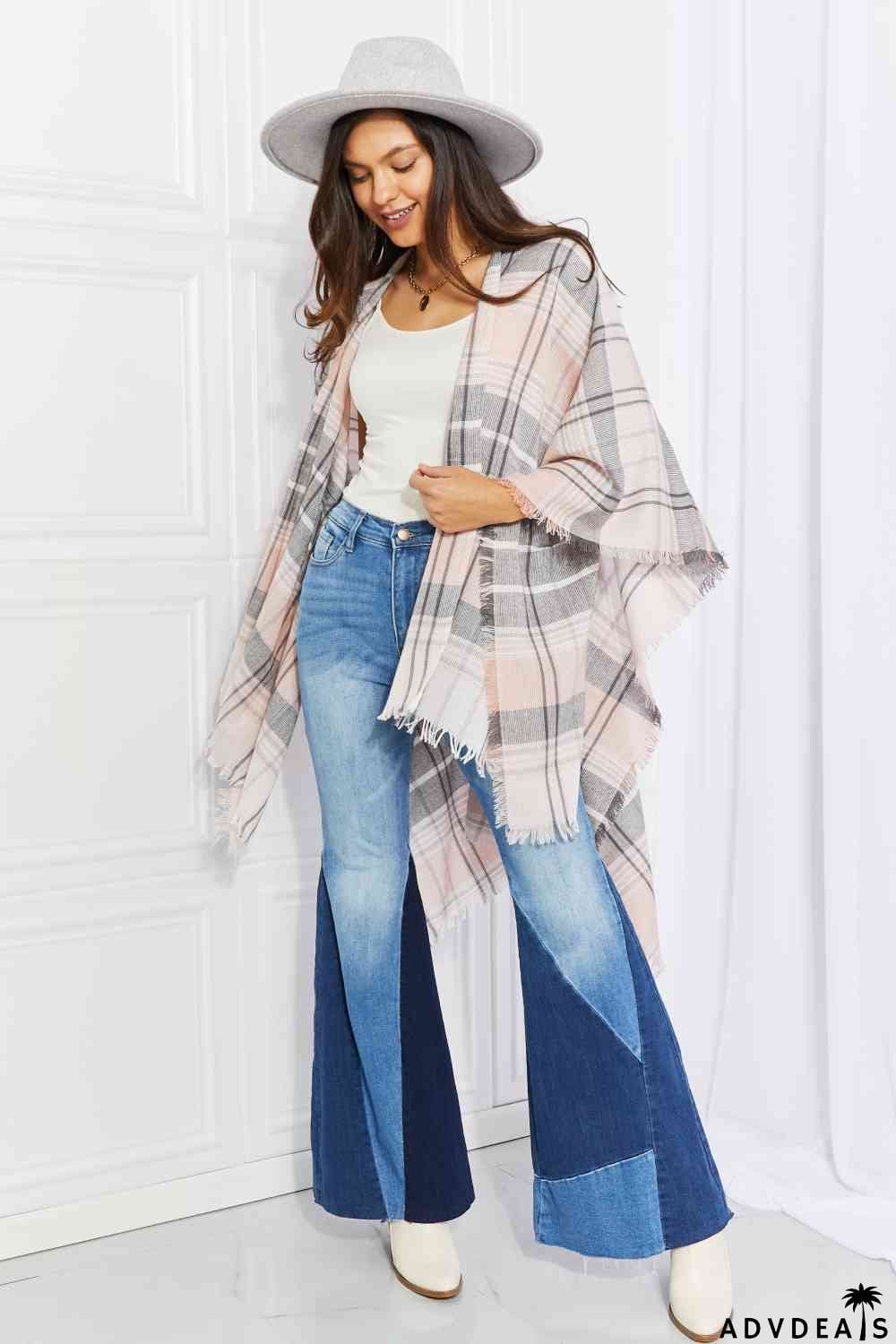 Leto Punch of Plaid Lightweight Poncho