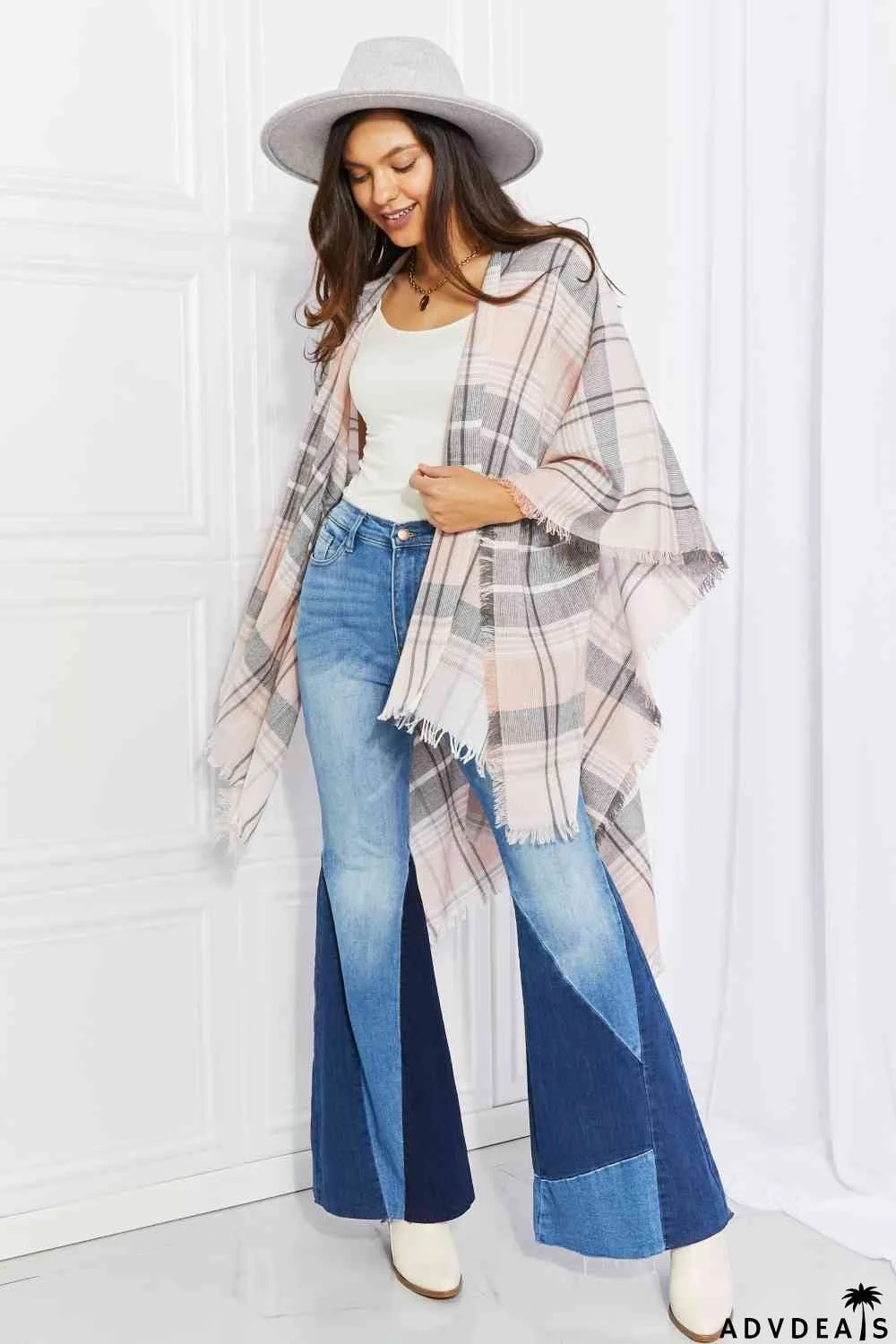 Leto Punch of Plaid Lightweight Poncho