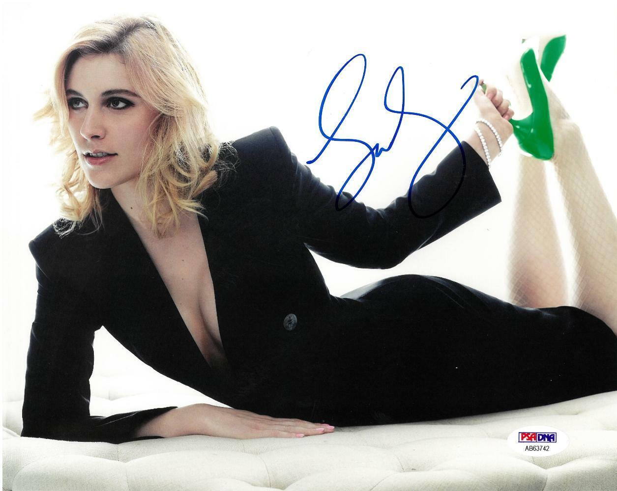 Greta Gerwig Signed Authentic Autographed 8x10 Photo Poster painting PSA/DNA #AB63742